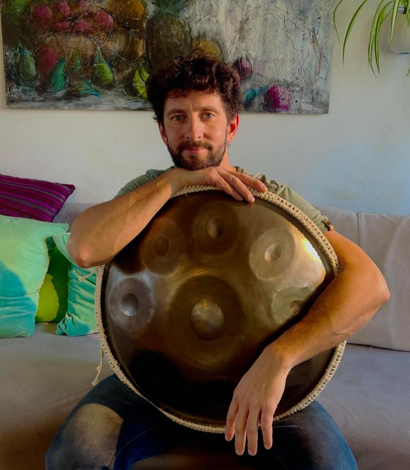 Susitikimas su muzikantu Martynu Sučyla „Pasaulio muzikos instrumentai: Dangaus būgno Handpan popietė“