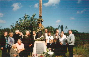 2006 09 14 - N. Elmininkų bedruomenė paminės Šv. Kryžiaus išaukštinimo dieną