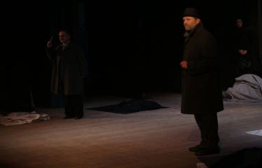 Nacionalinės dramaturgijos festivalis „Pakeleivingi″ (2016) - Rolan­das Kazlas „Atrask mane“ - Spektaklio akimirka