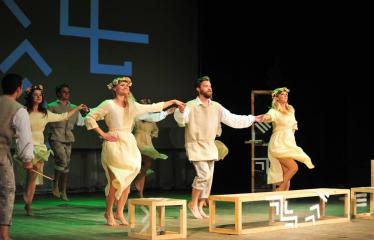 Šiaurės Europos šalių mėgėjų teatro aljanso (NEATA) festivalis „Baltijos skrydis“ - Spektaklis „Egzaminų sesija. Latvijos folklorinės dainos. Vestuvės“ - Akimirka